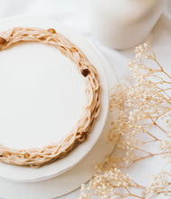 Load image into Gallery viewer, Chestnut and Blackcurrant Shortcake